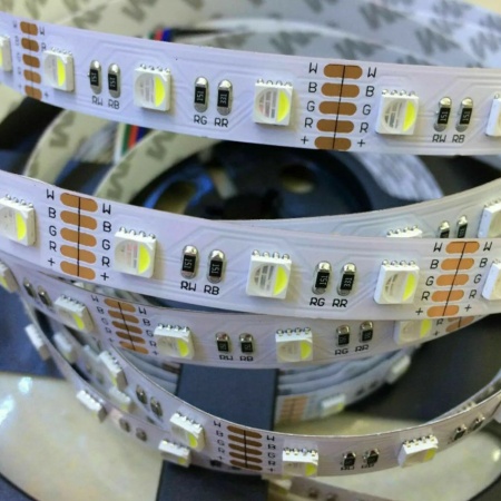 Светодиодная лента 12В 14 Вт Redigle RGB+W 60Led/m