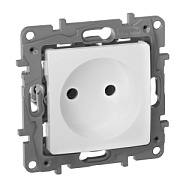 купить Розетка б/з Legrand Etika 672220 Белый Legrand Etika