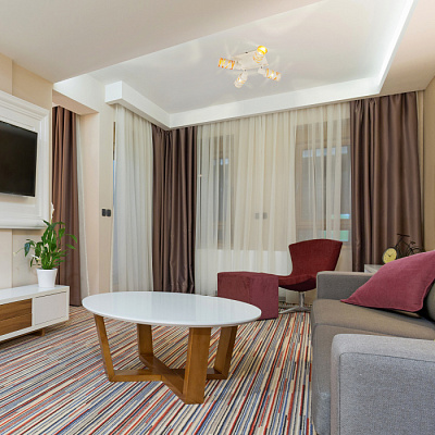 Спот EUROSVET 20085/4 белый E14 4*40W купить Споты