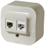 купить Розетка телефонная и компьютерная RJ11+RJ45 5 категория Legrand Quteo 782251 Бежевая Legrand QUTEO/PLEXO накладные