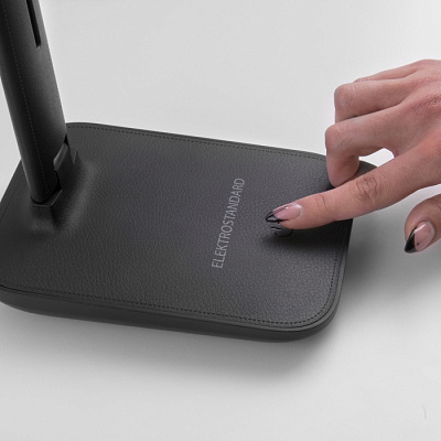 Лампа настольная светодиодная Elektrostandard TL80960 Pele черный 7W купить Светодиодные